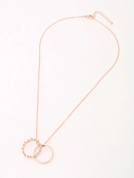 クラウンリングモチーフ付きネックレス