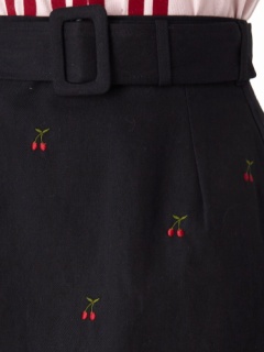 チェリー刺繍台形スカート