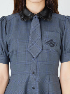 合皮衿タイ付きワンピース