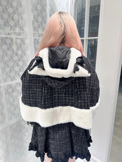 ネコちゃんキラキラツイードポンチョ