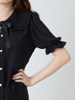 クロスチャームブラウス