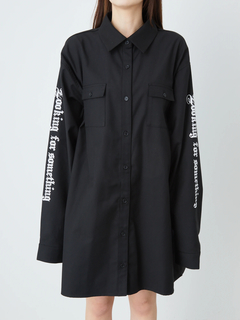 ロゴプリントシャツワンピース