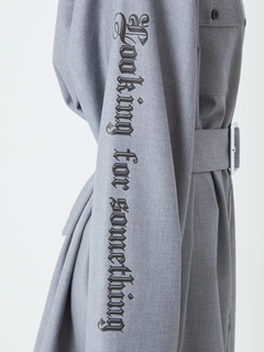 ロゴプリントシャツワンピース