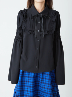 フレア袖タックブラウス