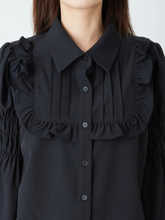 フレア袖タックブラウス