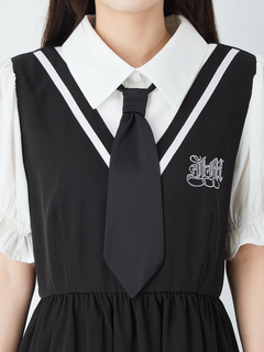 プレッピー風ネクタイOP