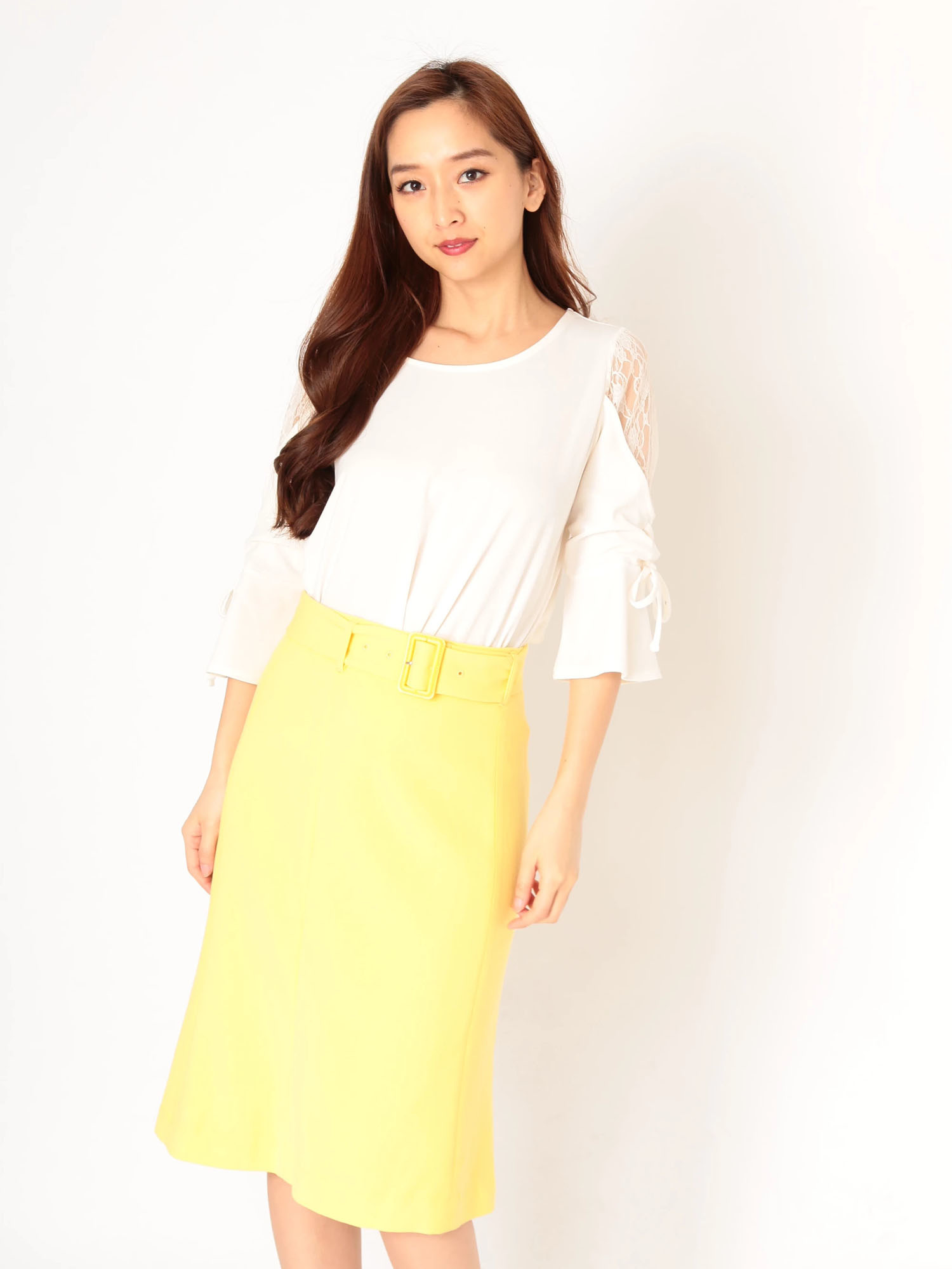 袖レースカットＴＯＰＳ