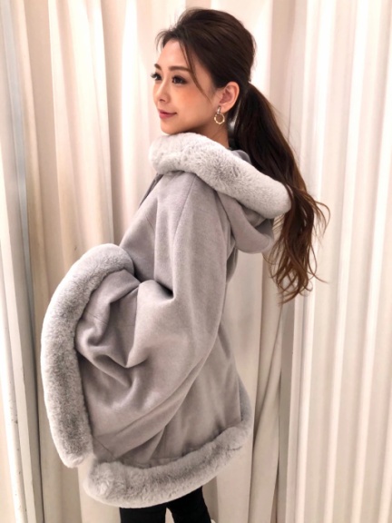 ファー付きケープ Cecil Mcbee セシルマクビー のポンチョ ケープ ファッション通販 Ailand アイランド ファー付きケープ Cecil Mcbee セシルマクビー のポンチョ ケープ ファッション通販 Ailand アイランド
