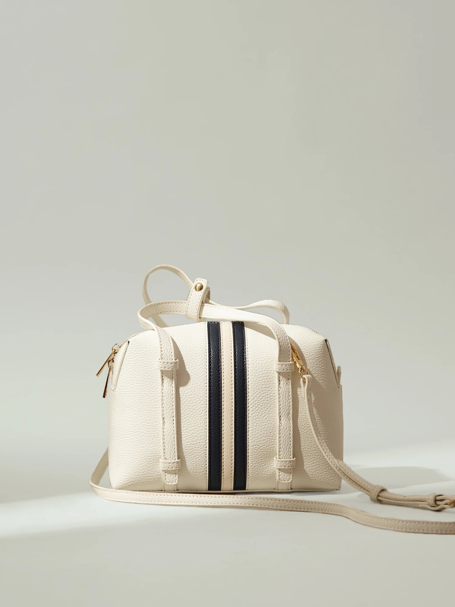 センターラインラウンドBAG