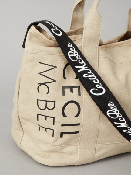 Bigキャンバスロゴbag Cecil Mcbee セシルマクビー のショルダーバッグ ファッション通販 Ailand アイランド Bigキャンバスロゴbag Cecil Mcbee セシルマクビー のショルダーバッグ ファッション通販 Ailand アイランド