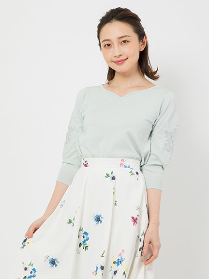 透けレース刺繍スリーブニット