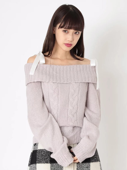 ケーブルオフショルプルオーバー