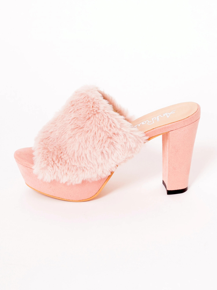 ファーサンダル - Ank Rouge(アンクルージュ)のサンダル