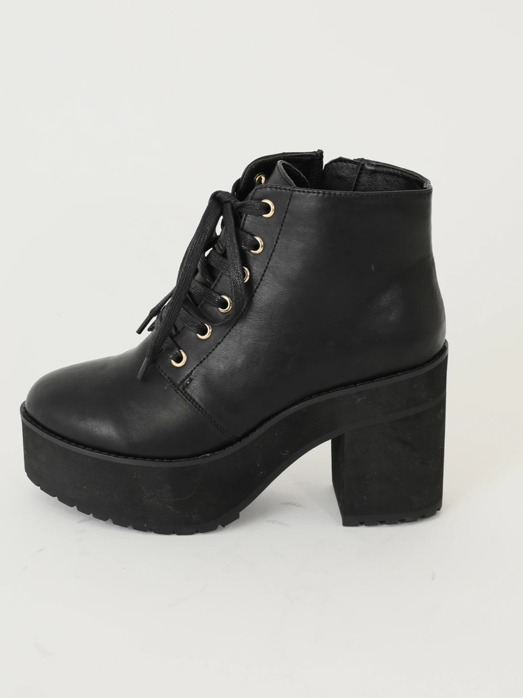 レースアップショートブーツ - Ank Rouge(アンクルージュ)のショート