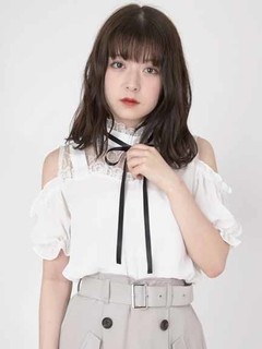 ホワイト
