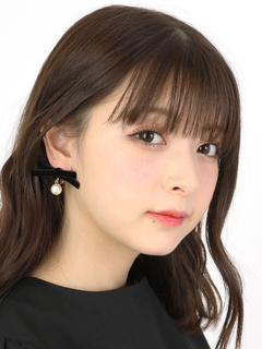 ベロアリボン×パールイヤリング