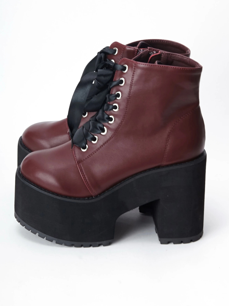 鍋島 しずく 新品未使用 フェンディブーツ 人気沸騰中！『FENDI FORCE