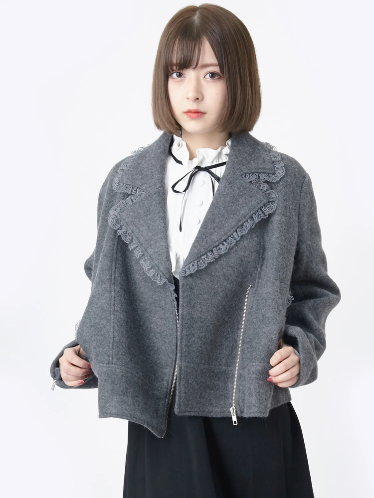 REFLEM フリル付きレッドアウター REFLEM（レフレム）｜トップス（レッド系）一覧 - WEAR