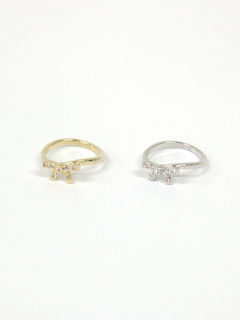 Petit Ribbon Ring
