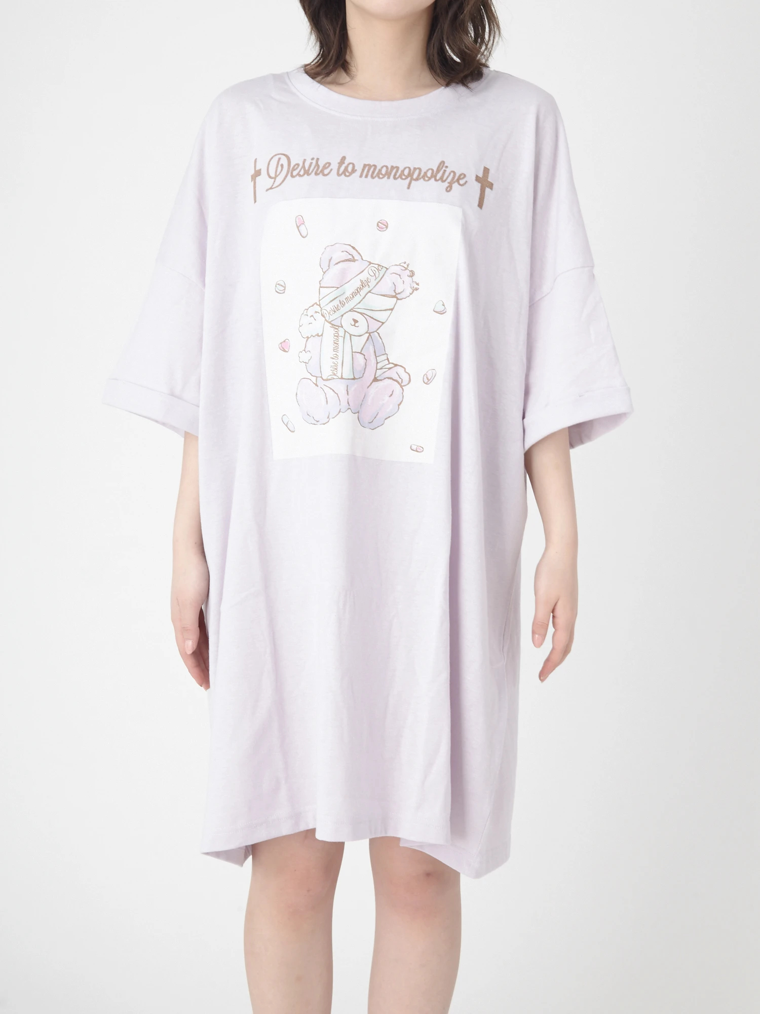 お薬くまさんBigTシャツ - Ank Rouge(アンクルージュ)のTシャツ お薬くまさんBigTシャツ - Ank Rouge(アンクルージュ)のTシャツ