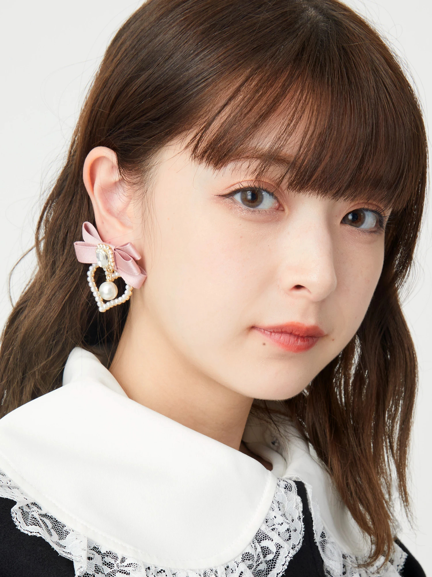 ビジューリボンピアス - Ank Rouge(アンクルージュ)のピアス