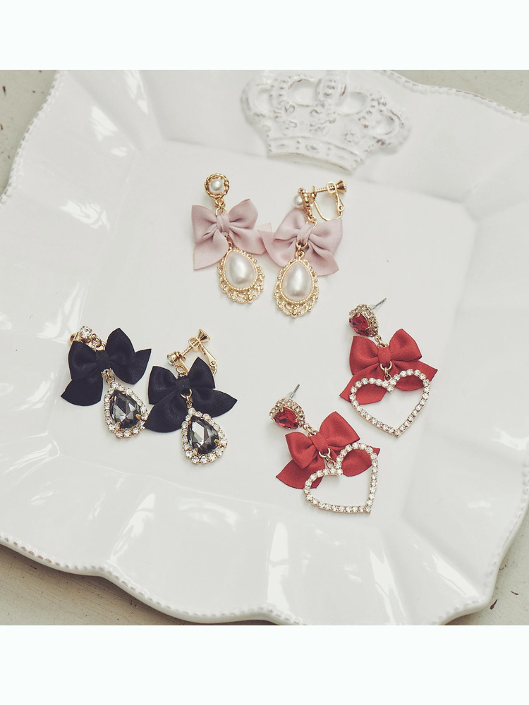 ティアドロップビジューピアス - Ank Rouge(アンクルージュ)のピアス