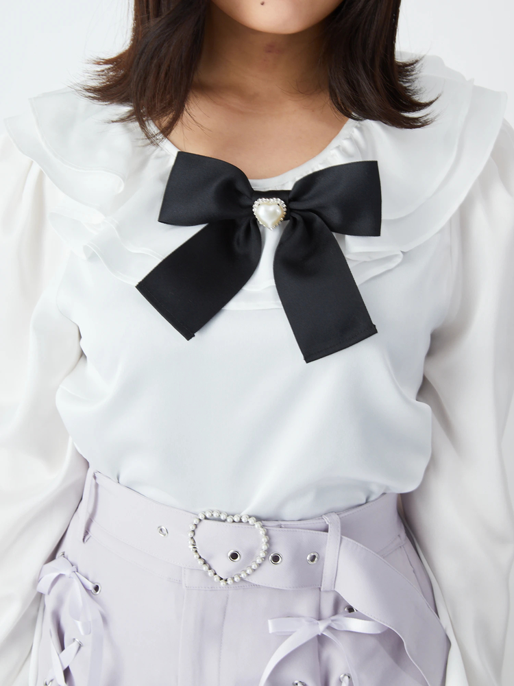 ✨新品✨2024ss HUG O WaR サテンドルマンスリーブフリル ブラウス 新品 2024ss HUG O WaR サテンドルマンスリーブフリルブラウス