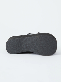 厚底リボンシューズ