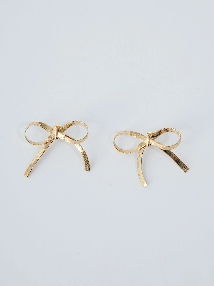 AHKAH アーカー ピアス セブロンパヴェコンビ リボン 18K ダイヤ