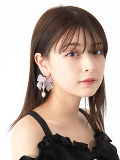 オーガンジーリボンキラキラピアス