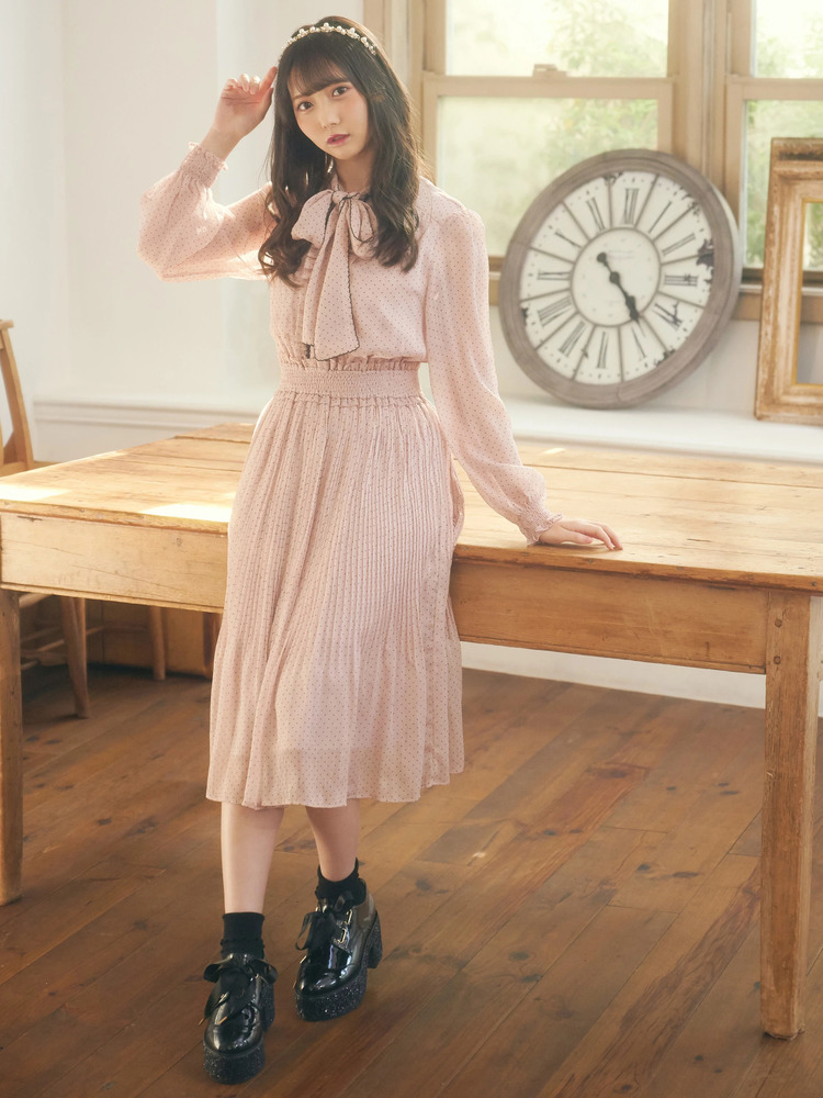 フリー【新品インポートセレクト】ワッフルプリーツ×袖シフォンプリーツワンピース 洗える】シフォンプリーツ ワンピース / 自由区 | ファッション