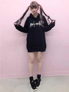 エンジェルプリントパーカー