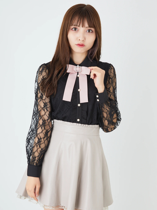 アンドエルシー　レース　ブラウス　天使柄 華やぎと上品さをプラス。フラワー柄起毛レースハイネックプルオーバー