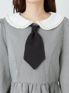 ネクタイパールワンピース