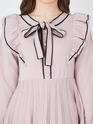 LilyBroun フリルニットワンピース 赤 ドレスフリーサイズ 新品タグ付き LilyBroun フリルニットワンピース 赤 ドレスフリーサイズ 新品