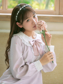 ビジューカチューシャ