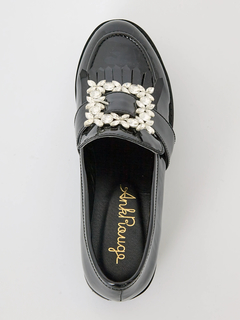 ビジューバックルローファー