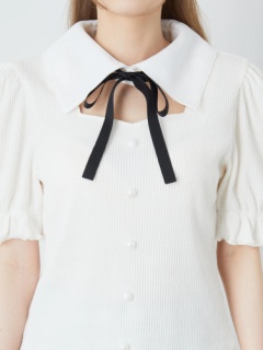 デコルテ開きTOPS