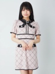ピンク