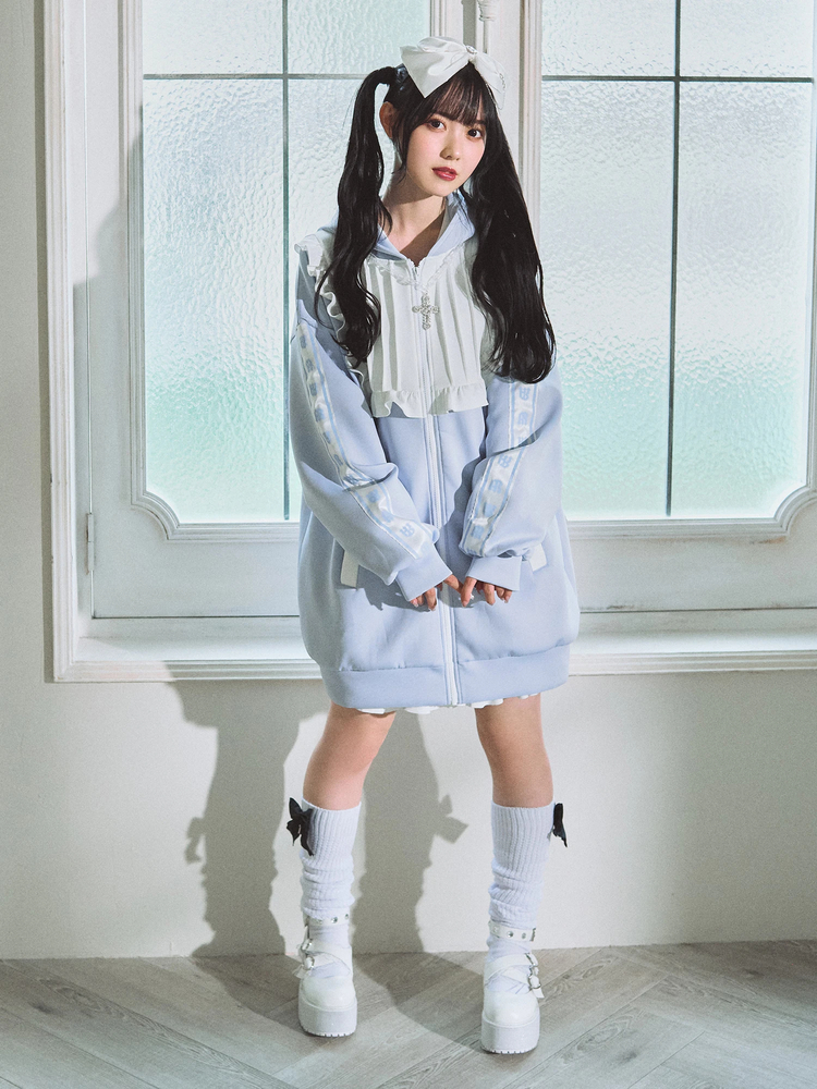 Chiemiさま専用AULA AILAフォトプリントフーディー