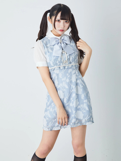 ブルー