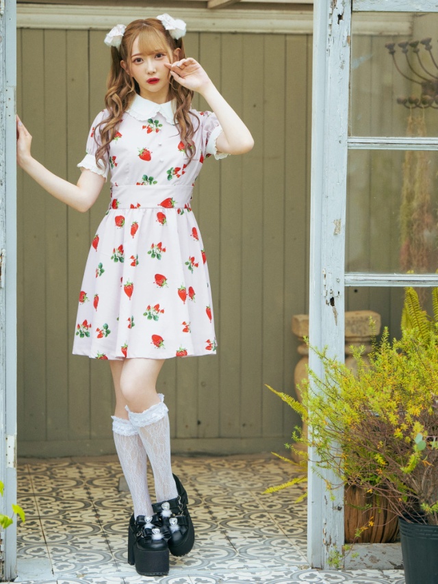 ワンダフルワールド 苺 いちご柄 5段被せ 段々 ワンピース（メル  