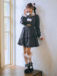 ななめフリルぽんぽんリボンワンピース