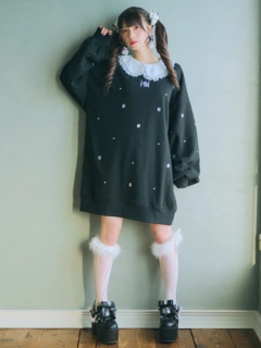 ビジュー丸えりプルオーバー