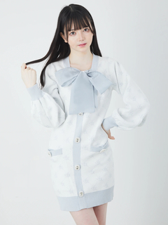 ブルー