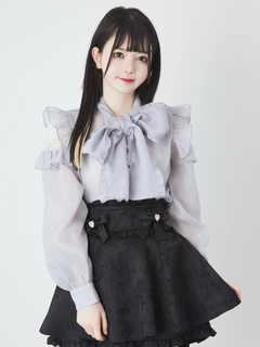 ブルー