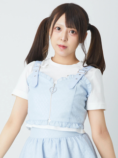 ブルー
