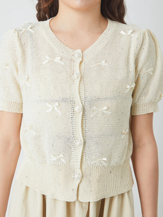 【難あり】teddyリボンケープ (アイボリー) 難あり】teddyリボンケープ (アイボリー) THREE FIFTY STANDARD