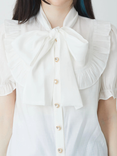 リボンタイブラウス
