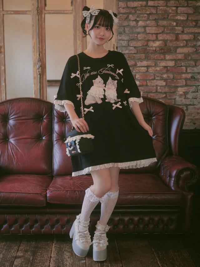 ツインキャットBigTe - Ank Rouge(アンクルージュ)のTシャツ 